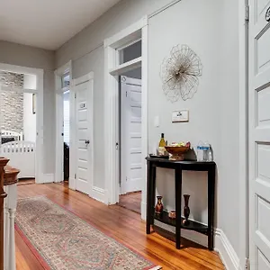 Apartment E2 Centrally Located In Carytown Fully Fenced